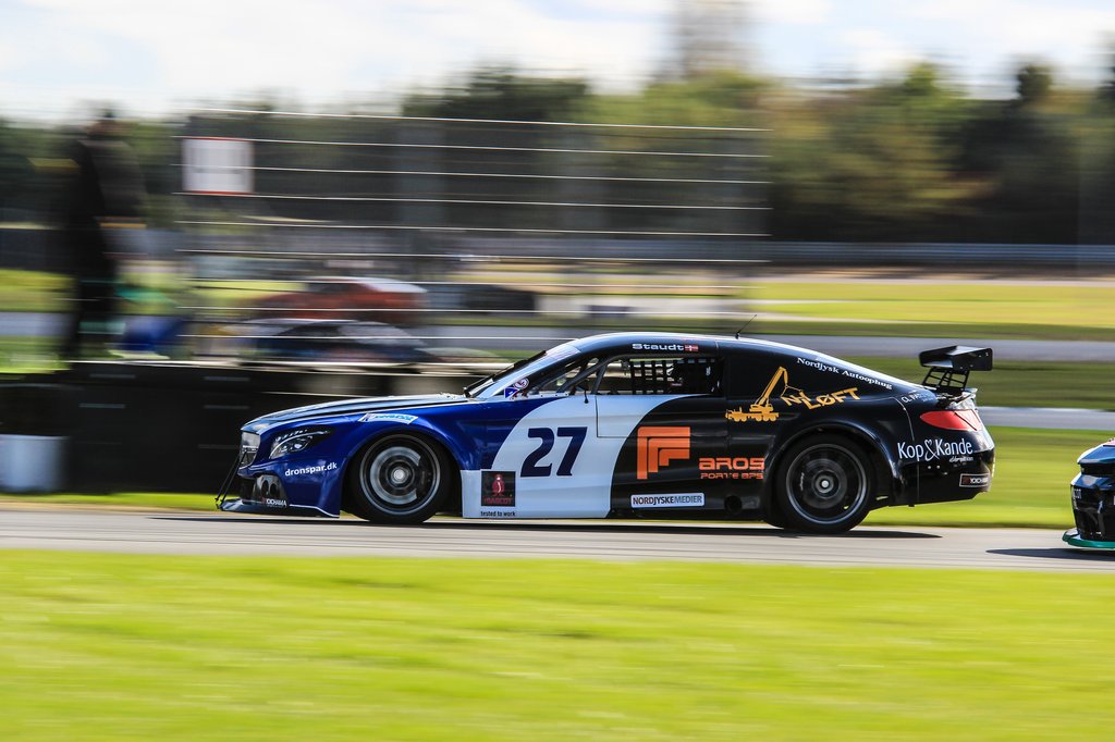 Weekenden på Jyllandsringen bød på meget blandet vejr, hvilket var en udfordring for alle i feltet. Heldigvis blev søndagens tre løb kørt i flot efterårssol
(Foto: Staudt Motorsport)